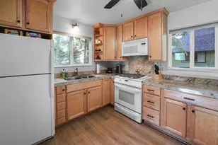16550 Salmon St, Truckee, CA 96161 - Photo 8