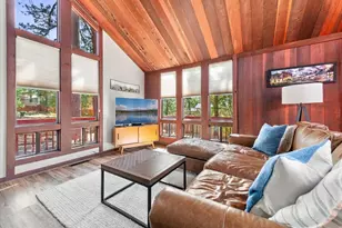 16005 Canterbury Ln, Truckee, CA 96161 - Photo 2