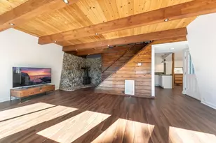 10045 Olympic Dr, Truckee, CA 96161 - Photo 8