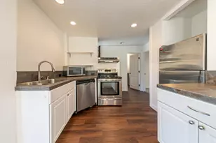 10045 Olympic Dr, Truckee, CA 96161 - Photo 12