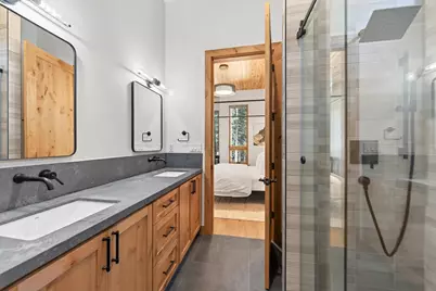 13921 Copenhagen Drive, Truckee, CA 96161 - Photo 28