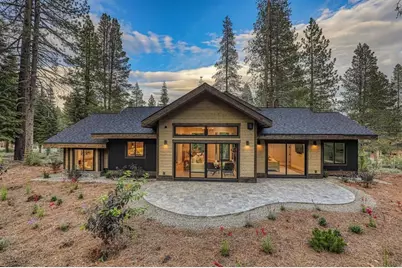 11830 Bottcher Loop, Truckee, CA 96161 - Photo 2