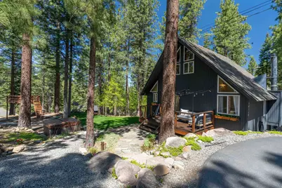 10146 Surrey Place, Truckee, CA 96161 - Photo 1