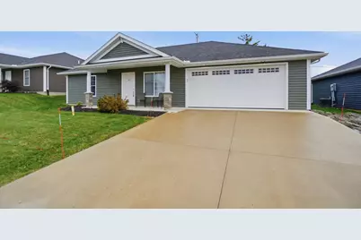 221 Falcon Street #16, Bellefontaine, OH 43311 - Photo 2