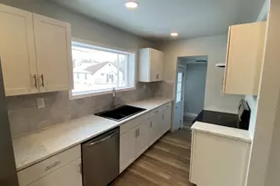 504 E Chillicothe Ave, Bellefontaine, OH 43311 - Photo 4