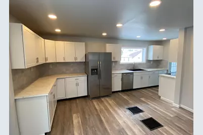 504 E Chillicothe Avenue, Bellefontaine, OH 43311 - Photo 2