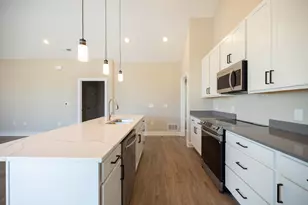 1505 Kingsgate Rd, Springfield, OH 45502 - Photo 10