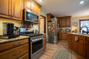 1330 Maple Leaf Ct, Sidney, OH 45365 - Photo 2