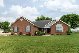 725 Loxley Ln, Troy, OH 45373 - Photo 2