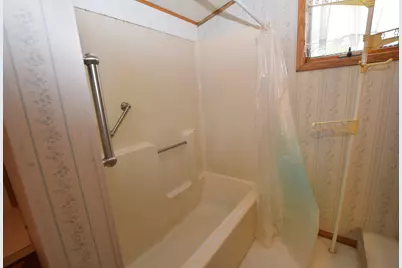 705 W Sandusky Avenue, Bellefontaine, OH 43311 - Photo 22