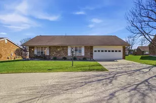 1039 Bradford Dr, Springfield, OH 45503 - Photo 2