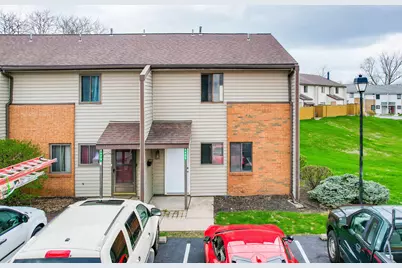 6425 Harbinger Lane, Dayton, OH 45449 - Photo 2