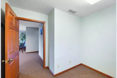 860 E Franklin Street #Unit D, Centerville, OH 45459 - Photo 16