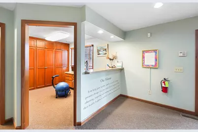860 E Franklin Street #Unit D, Centerville, OH 45459 - Photo 4