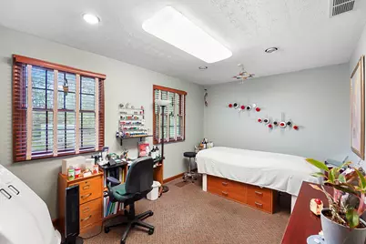 860 E Franklin Street #Unit D, Centerville, OH 45459 - Photo 6