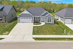 2183 Emerson Wy, Troy, OH 45373 - Photo 2