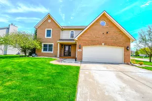 790 Chaucer Ln, Tipp City, OH 45371 - Photo 2