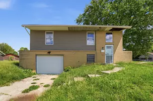 1805 Coretta Ct, Dayton, OH 45417 - Photo 1