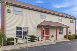 718 E Wayne St, Celina, OH 45822 - Photo 2