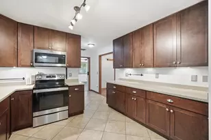 196 Cambria Dr, Dayton, OH 45440 - Photo 14