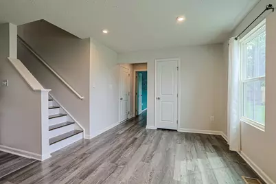 517 Skyway Drive, Springfield, OH 45505 - Photo 14
