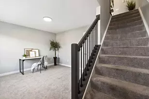 24 N Center St, Springfield, OH 45502 - Photo 4