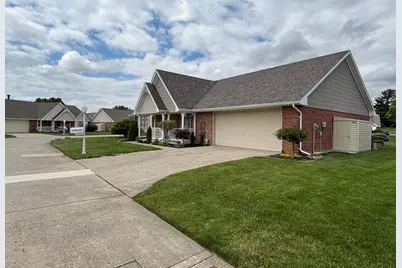 1524 New Castle Lane #.., Springfield, OH 45503 - Photo 2