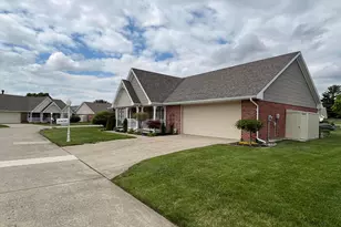 1524 New Castle Ln, Springfield, OH 45503 - Photo 2