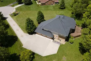 5559 Clover Leaf Dr, Greenville, OH 45331 - Photo 16