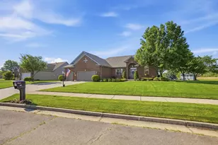 710 Governors Rd, Troy, OH 45373 - Photo 2