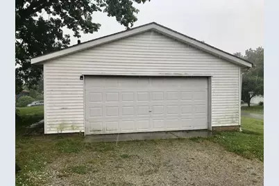 200 E Silver Street, Wapakoneta, OH 45895 - Photo 4