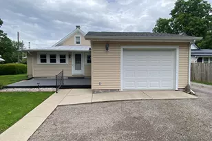 829 Runkle St, West Liberty, OH 43357 - Photo 2