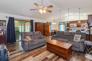 105 Pebble Crk Dr, Eaton, OH 45320 - Photo 4