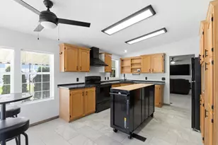 306 Village Ct, Fairborn, OH 45324 - Photo 4