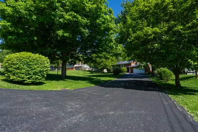 6126 Knollwood Road, Springfield, OH 45502 - Photo 2