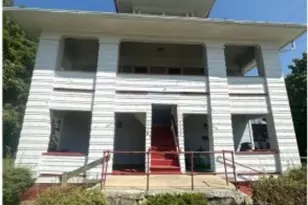 204 W Johnny Lytle Ave, Springfield, OH 45506 - Photo 1