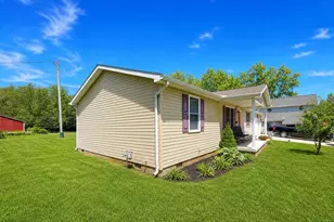 517 N Elm St, Bellefontaine, OH 43311 - Photo 2