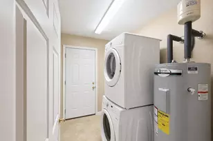517 N Elm St, Bellefontaine, OH 43311 - Photo 12
