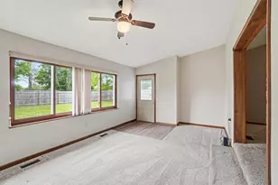 1700 W Sparrow Rd, Springfield, OH 45502 - Photo 32