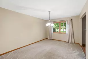 1700 W Sparrow Rd, Springfield, OH 45502 - Photo 12