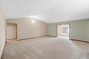1700 W Sparrow Rd, Springfield, OH 45502 - Photo 30