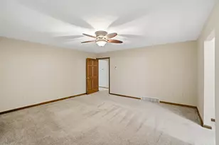 1700 W Sparrow Rd, Springfield, OH 45502 - Photo 38