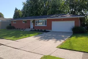 746 N Dorset Rd, Troy, OH 45373 - Photo 2