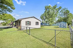 119 E Elliot Rd, Russells Point, OH 43348 - Photo 4