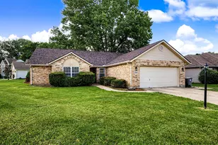 1766 Saratoga Dr, Troy, OH 45373 - Photo 2