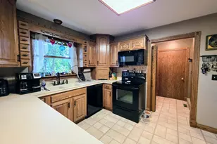 1206 Hawthorne St, Saint Marys, OH 45885 - Photo 6