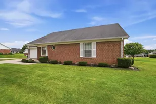 1167 Old Farm Ln, Springfield, OH 45503 - Photo 4