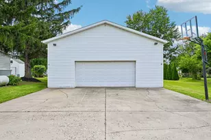 10424 North St, Middleburg, OH 43336 - Photo 38