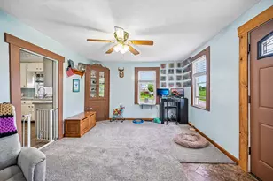 10424 North St, Middleburg, OH 43336 - Photo 6