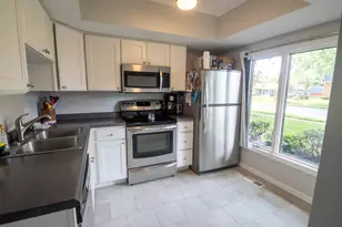 3116 El Camino Dr, Springfield, OH 45503 - Photo 2